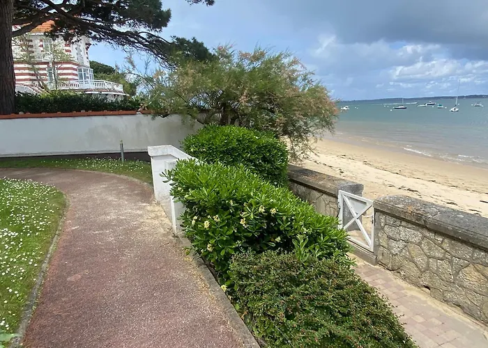 T3 En Bord De Avec Balcon, Wifi Et Parking Sécurisé - Fr-1-374-23 *